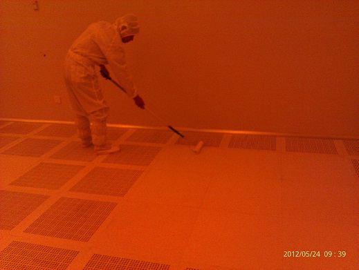 能源实验洁净室百级黄光区地板打蜡